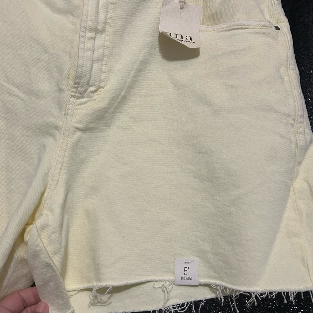 a.n.a Cream Jean Shorts Distressed Raw Hem - Picture 2 of 5